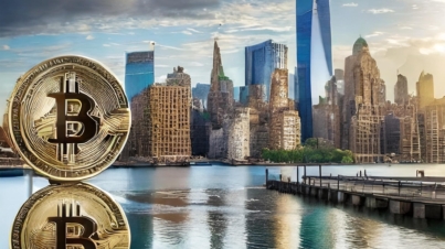 Firefly Create a hyper realistic picture of the Statue of Liberty in New York City with a bitcoin 66